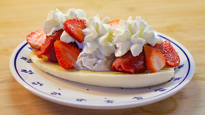 Bananasplit mit Erdbeeren